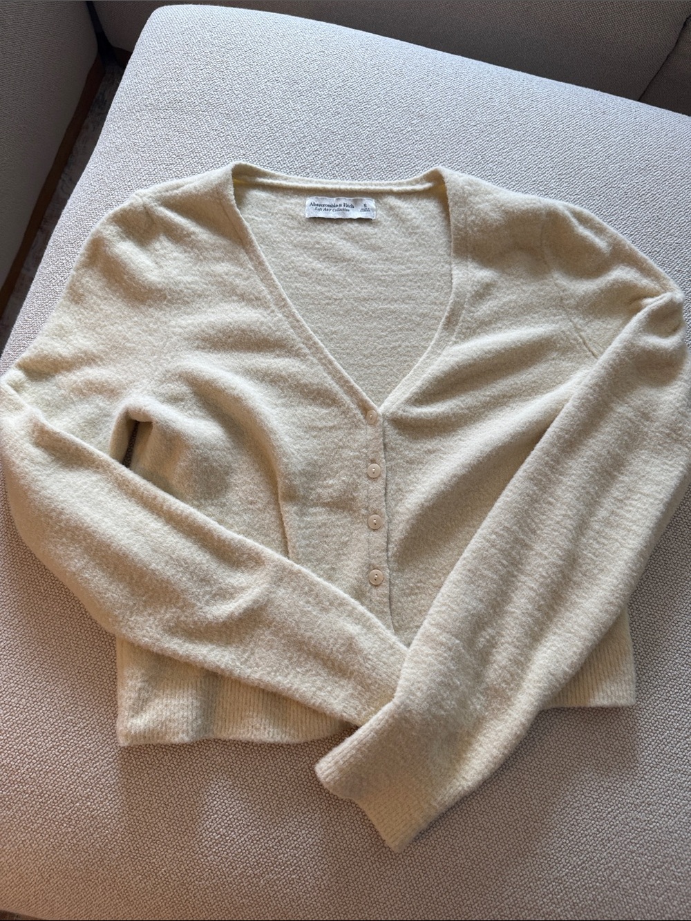 Abercrombie & Fitch Soft Cream V-Neck Button Cardigan